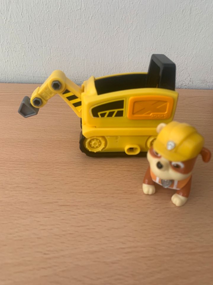 Paw Patrol Rubble Fahreug mit Figur in Osterholz-Scharmbeck