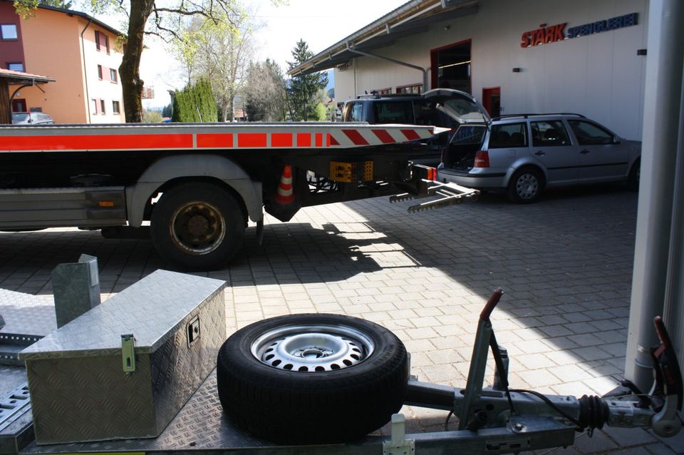 Motorrad Anhänger für bis zu Drei harley davidson in Oy-Mittelberg