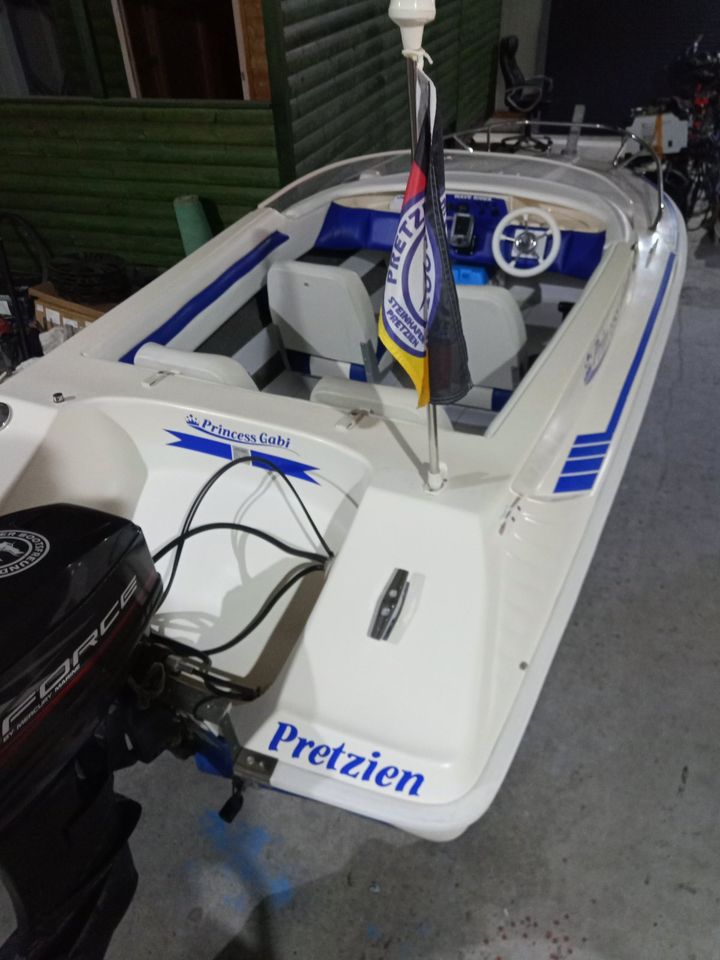Motorboot Wave Rider Mustang mit 50 PS Außenborder in Pretzien