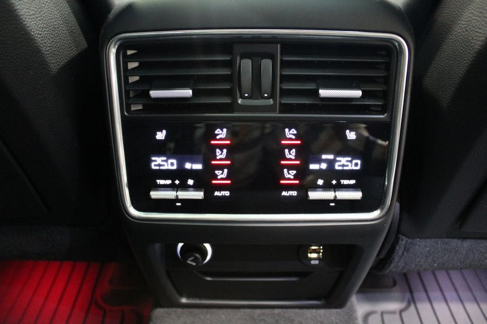 Porsche Cayenne V6"Coupe"Panorama"360°"HeadUp"SoftClose" in Hamburg