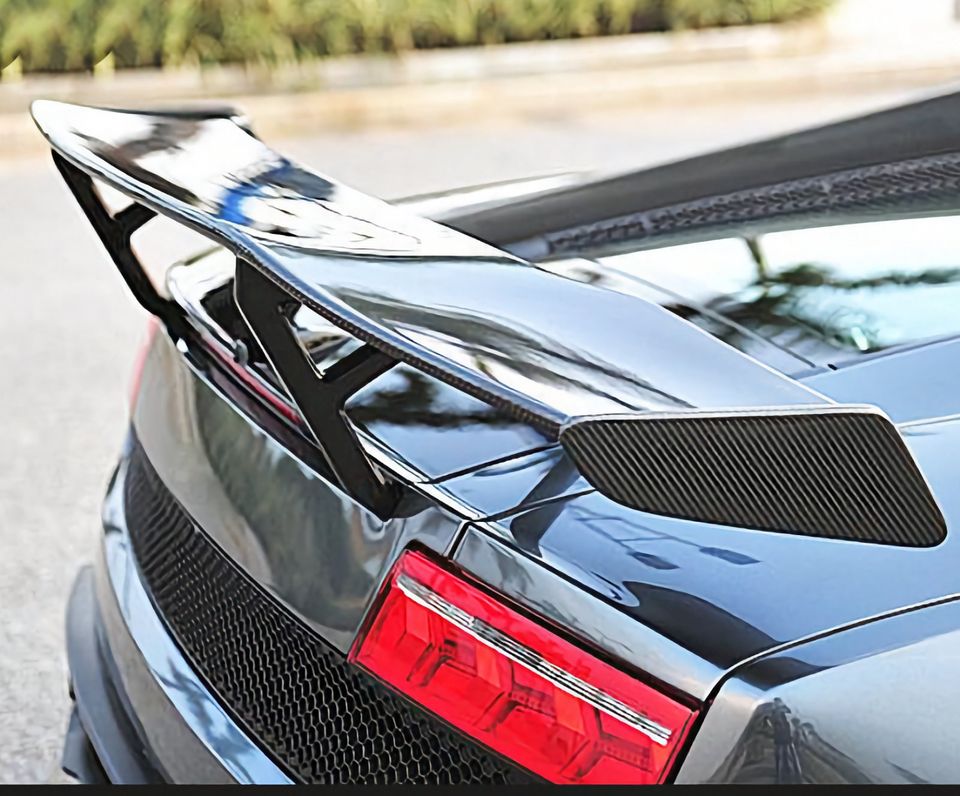 100% Echt Dry Carbon Spoiler für Lamborghini gallardo LP560 550 in Weißensberg