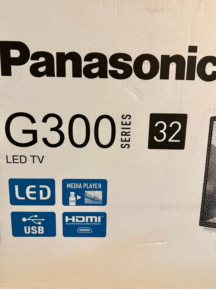 Panasonic G 300 LED TV 32 Zoll, OVP, noch 1 Jahr Gewährleistung in Schweinfurt