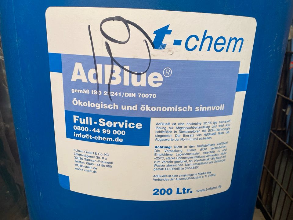 AdBlue Ad Blue 100l Nachfüllfass mit einer Piusi Handpumpe in Neumünster