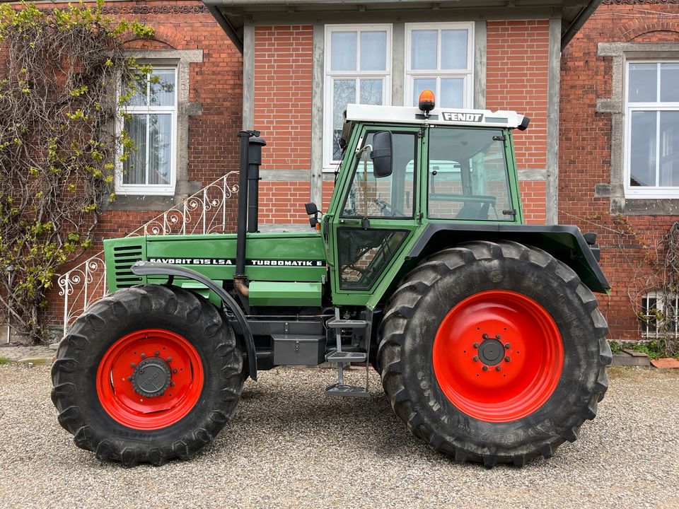 Fendt Favorit 615 LSA  Turbomatik E in Algermissen