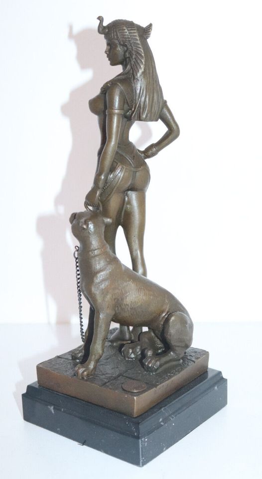 Bronze Skulptur / Figur ,"Cleopatra", signiert Cesaro , H.26cm in Borken