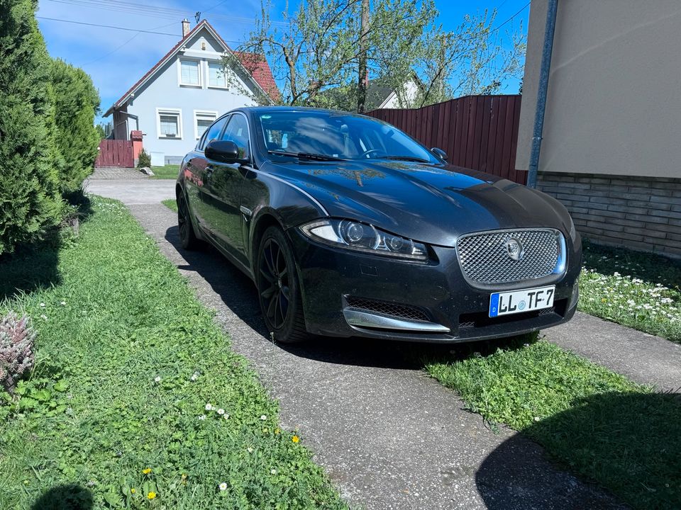                     Jaguar xf x250 2.2dTausch.