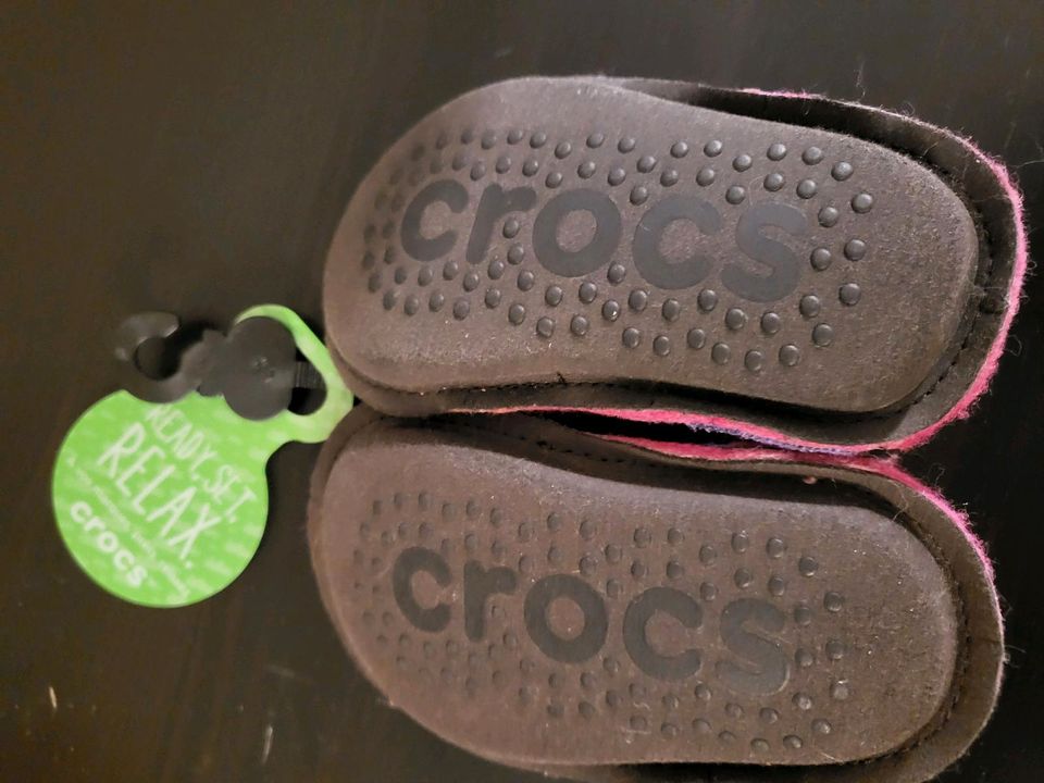 Crocs Hausschuhe Krabbelschuhe pink Größe 19-20 in Freyung