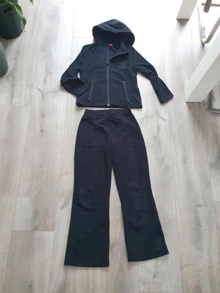 Esprit Hausanzug - Fleece-Jogginganzug - Hoodie und Hose - Gr. M in  Bothfeld-Vahrenheide - Isernhagen-Süd | eBay Kleinanzeigen ist jetzt  Kleinanzeigen