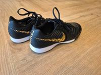 Nike - Fußball Schuhe - Turf Tiempo - wie neu - Größe 43/44 Bayern - Oberasbach Vorschau