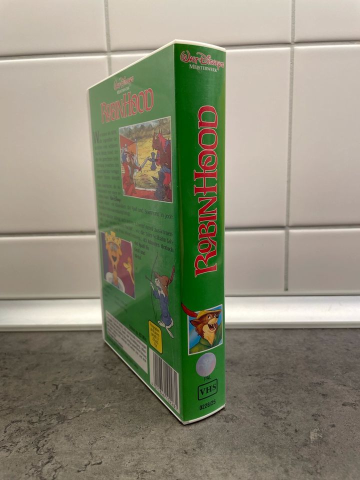 VHS Kassette Disney Robin Hood in Essen Freisenbruch