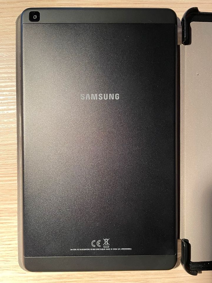 Samsung Galaxy Tab A 2019 mit 32 GB und Hülle in Leopoldshöhe