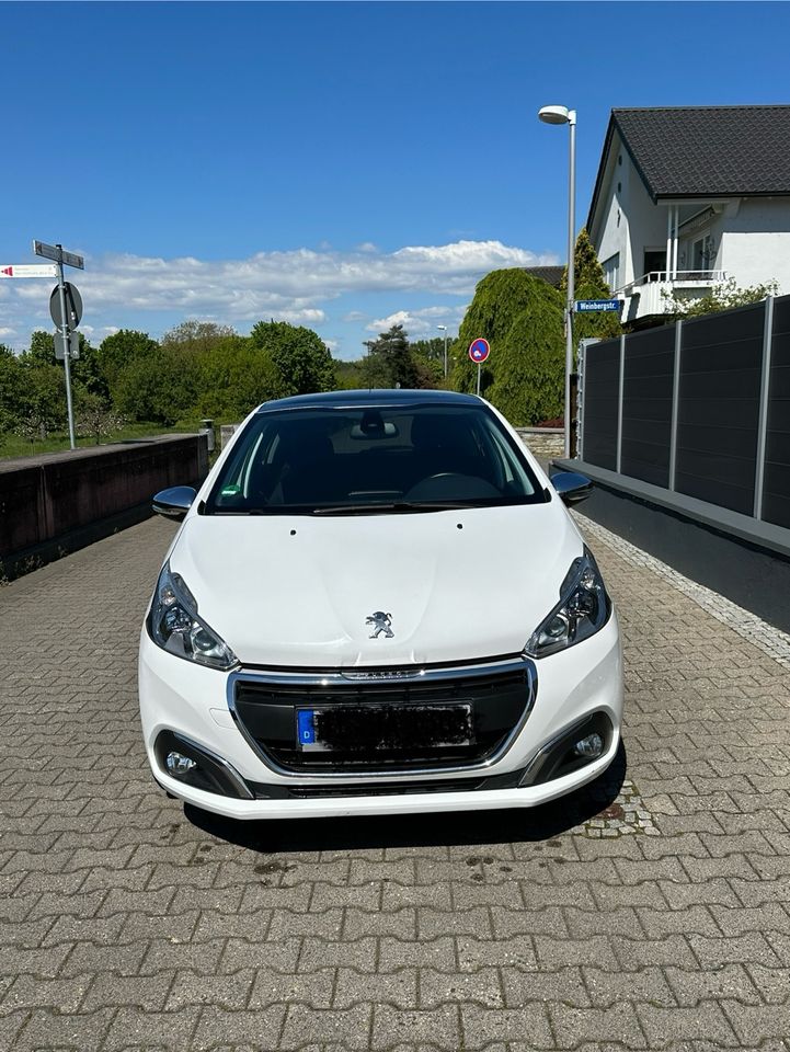 Peugeot 208 70.000km in Ginsheim-Gustavsburg