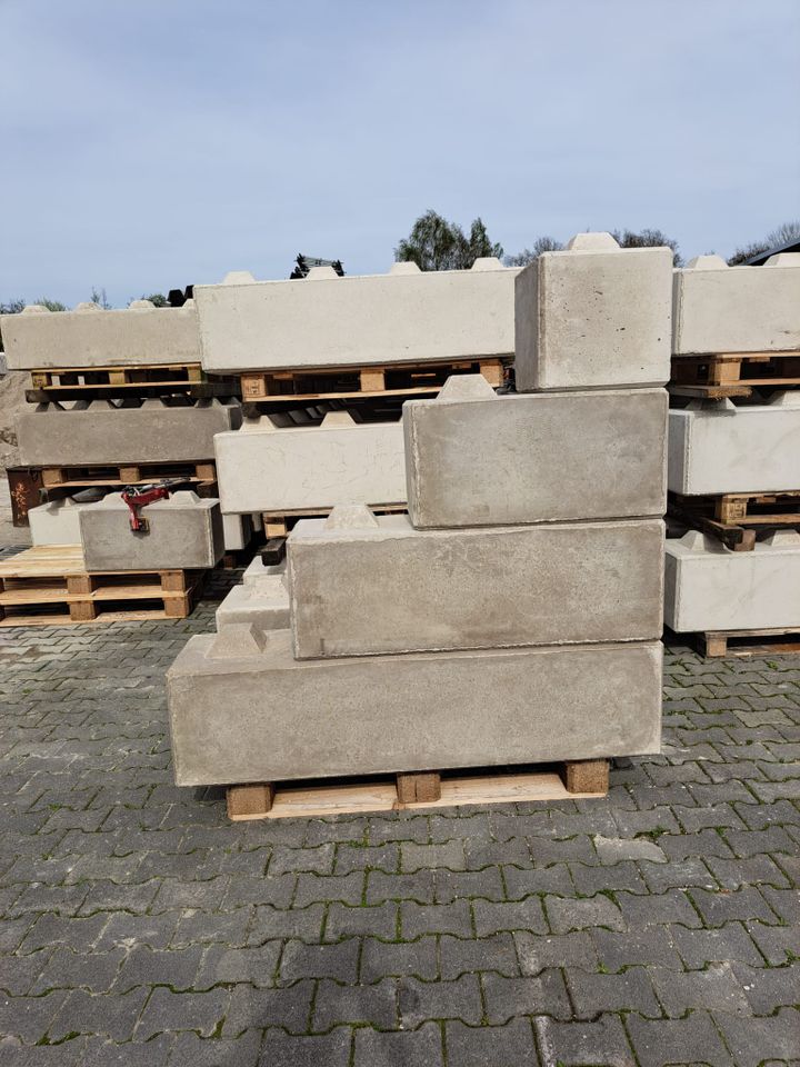 Betonblocksteine 1,60x0,40x0,40 in Rheine