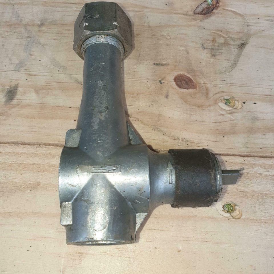 Adapter Mercedes 206D 306D Hanomag F20 F25 F30 F35 in Oersdorf bei Neumünster