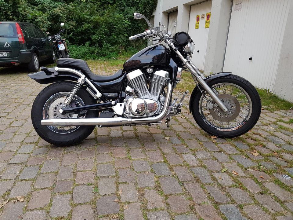 Suzuki Intruder 1400 in Achterwehr