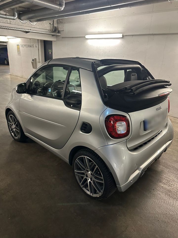 Smart forTwo Cabrio BRABUS 80kw in Hamburg