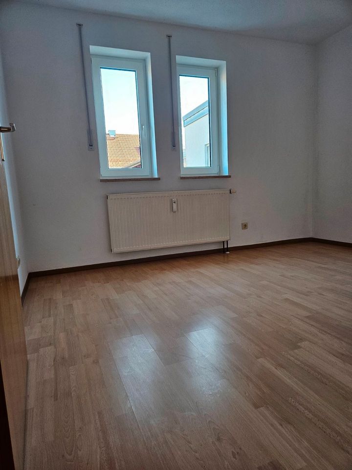 Helle 3 Zimmer Wohnung nähe Regensburg, Neutraubling zu verkaufen in Neutraubling