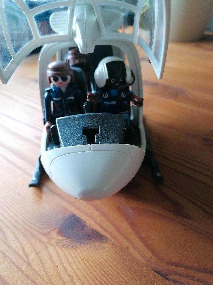 Playmobil Polizei Hubschrauber mit Zubehör in Hamburg