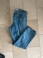 Closed Jeans Denim Briston straight leg midblue Gr. 32 Nordrhein-Westfalen - Haltern am See Vorschau