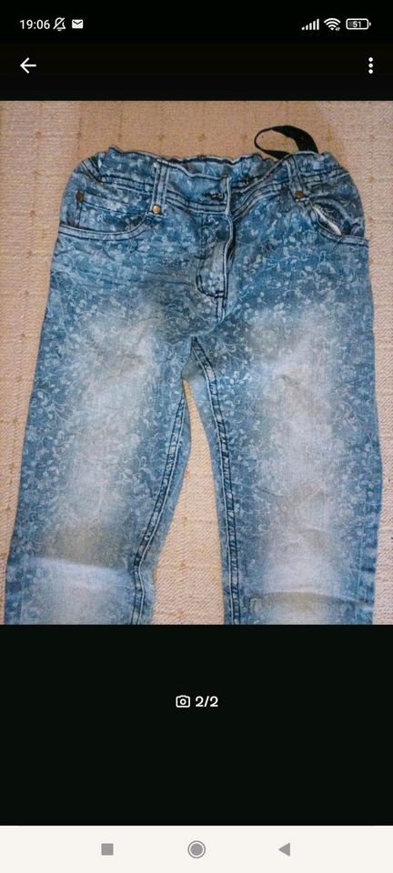 Jeans mit Print gr 140 gerades Bein straight in Brilon