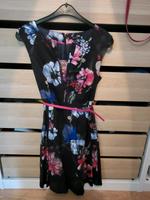 Hübsches Sommerkleid von "Comma" ,  Gr. 40 Berlin - Spandau Vorschau