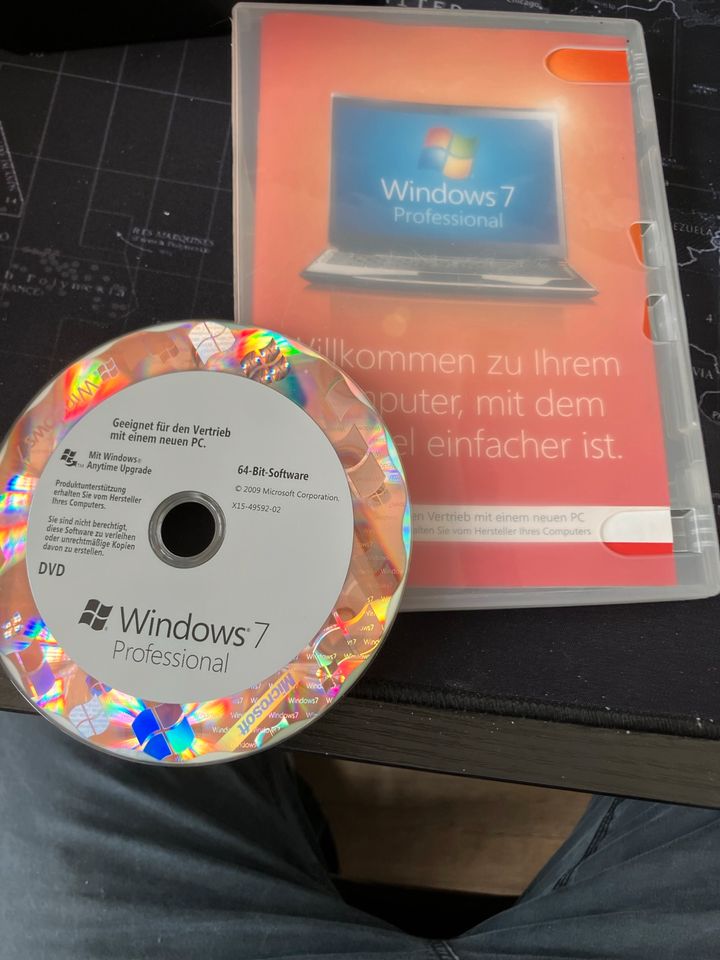 Windows 7 Professional Datenträger und Lizenzkey in Arnsberg