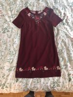 Kleid | Tshirt ärmel | H&M | 34 | weinrot mit blumen | wie neu Baden-Württemberg - Wertheim Vorschau