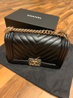 Chanel Boy Medium Bag schwarzes Kalbsleder goldene Hardware Frankfurt am Main - Westend Vorschau