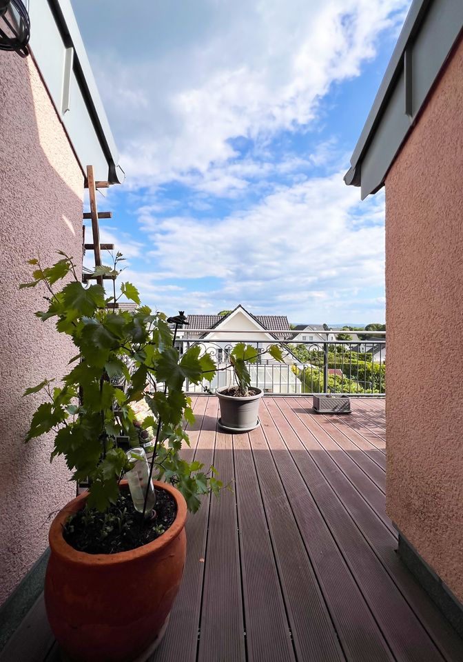 Einzigartiges Wohnkonzept: Neuwertiges 3-Zimmer-Penthouse mit Terrasse und modernster Erdwärmetechnik in Siegburg