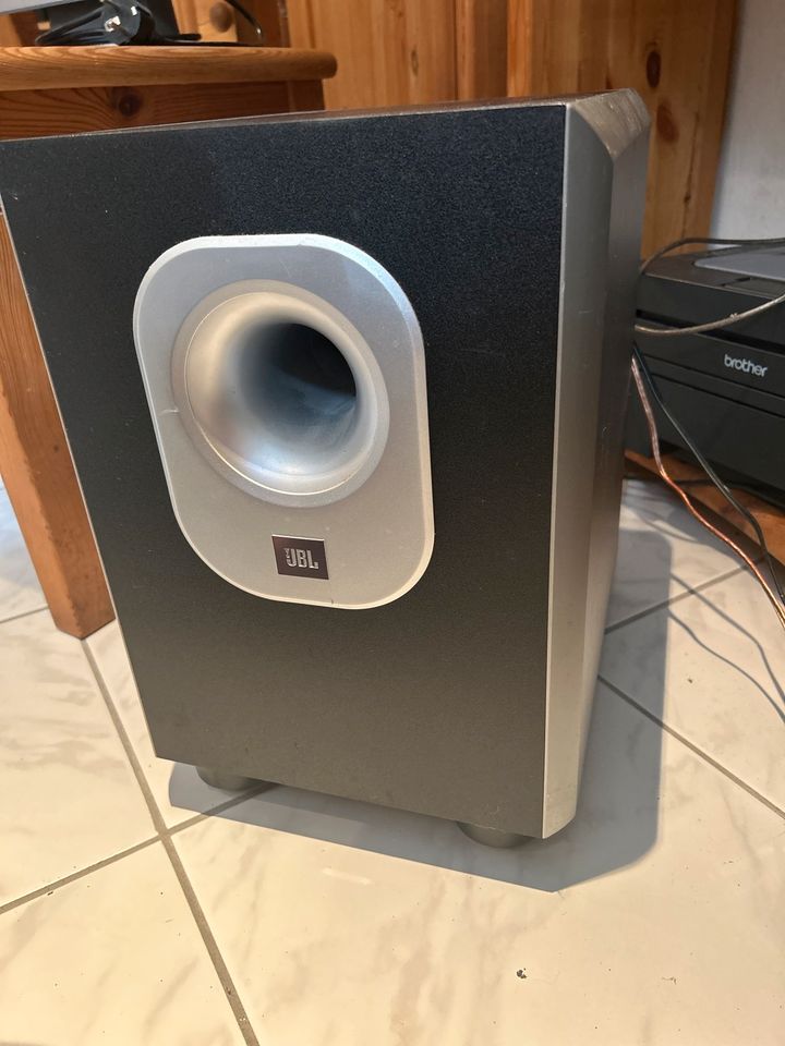 JBL Subwoofer 140/230 inkl 5 Boxen in Herten