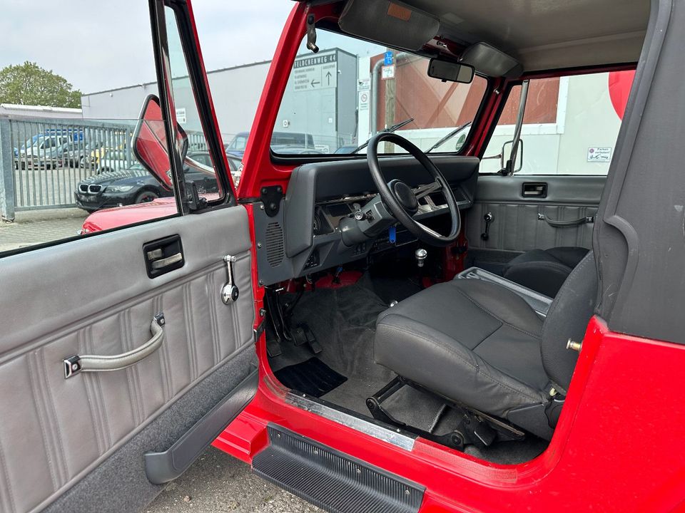 Jeep Wrangler 4,2 - 6-Zylinder - Oldtimer - TÜV NEU in Bornheim