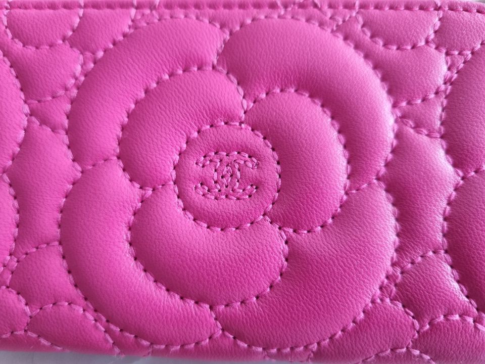 Chanel Schlüsseletui/Kartenetui SLG Camellia - Fuchsia/Pink in Berlin