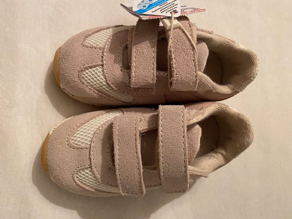 ZARA Baby Sneaker NEU Turn Schuhe Sport 22 Rosé rosa Sand Kinder in Bismark (Altmark)