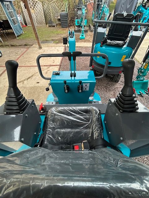 MINIBAGGER mieten oder kaufen / VFW / Joystick / 980 kg  , Baumaschinen mieten in Oranienburg