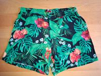 ♥️ s.Oliver Damen Shorts HoseGr. 42 ♥️ wie NEU Blätter grün Bayern - Kümmersbruck Vorschau