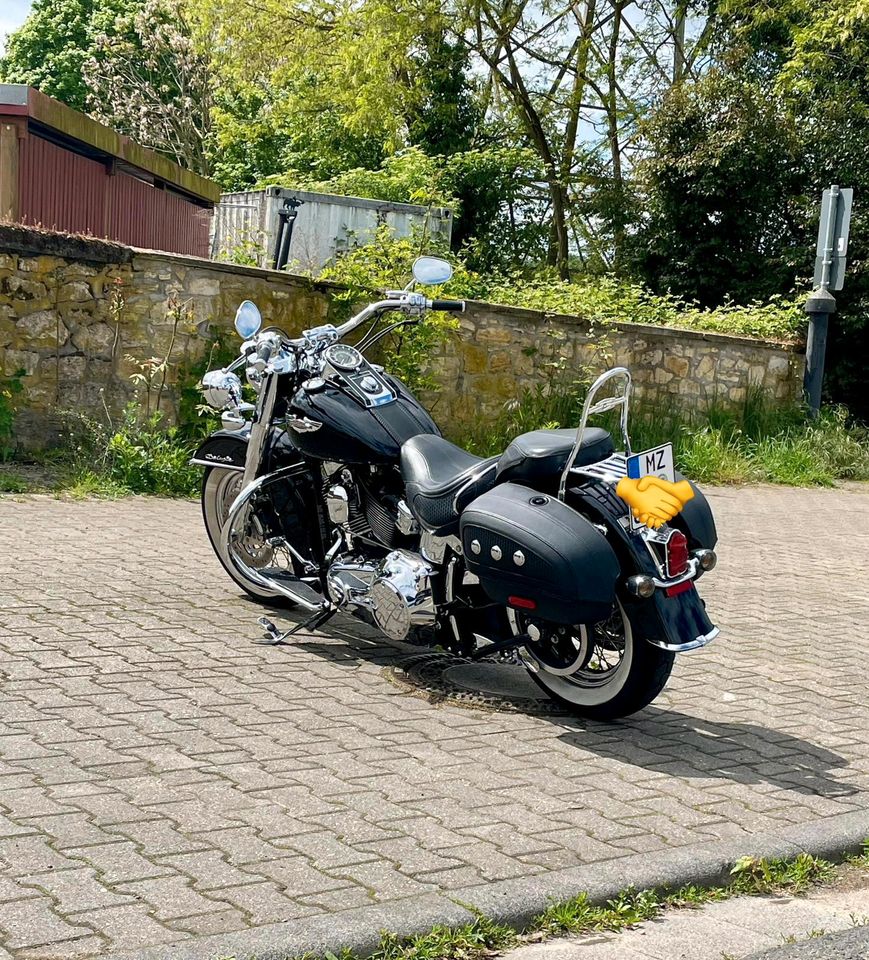 Harley Davidson Softail Deluxe in Mainz