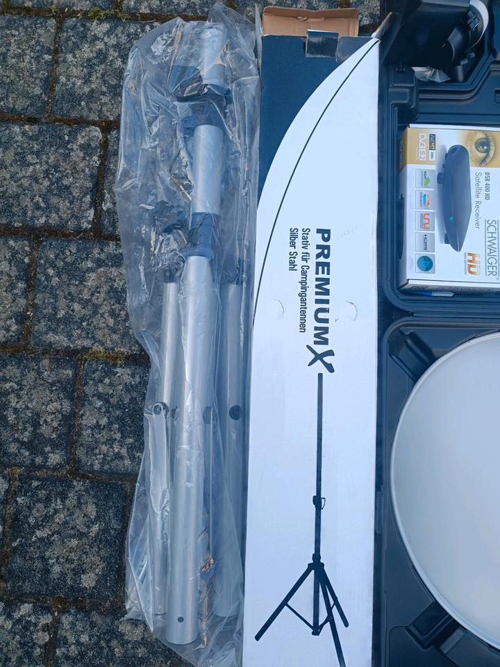 Camping Satellitenanlage Komplettset + Dreibeinstativ, top!! in Osann-Monzel