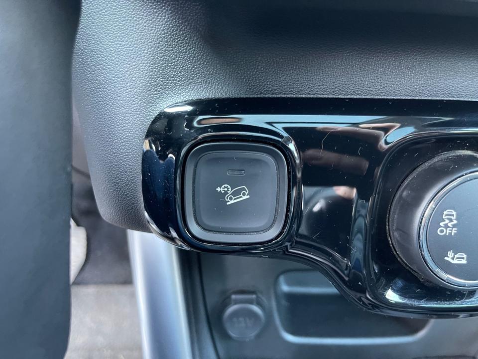 Citroën C3 Aircross Shine 1.2 Klima Navi Panorama 8x Alu in Lüdenscheid