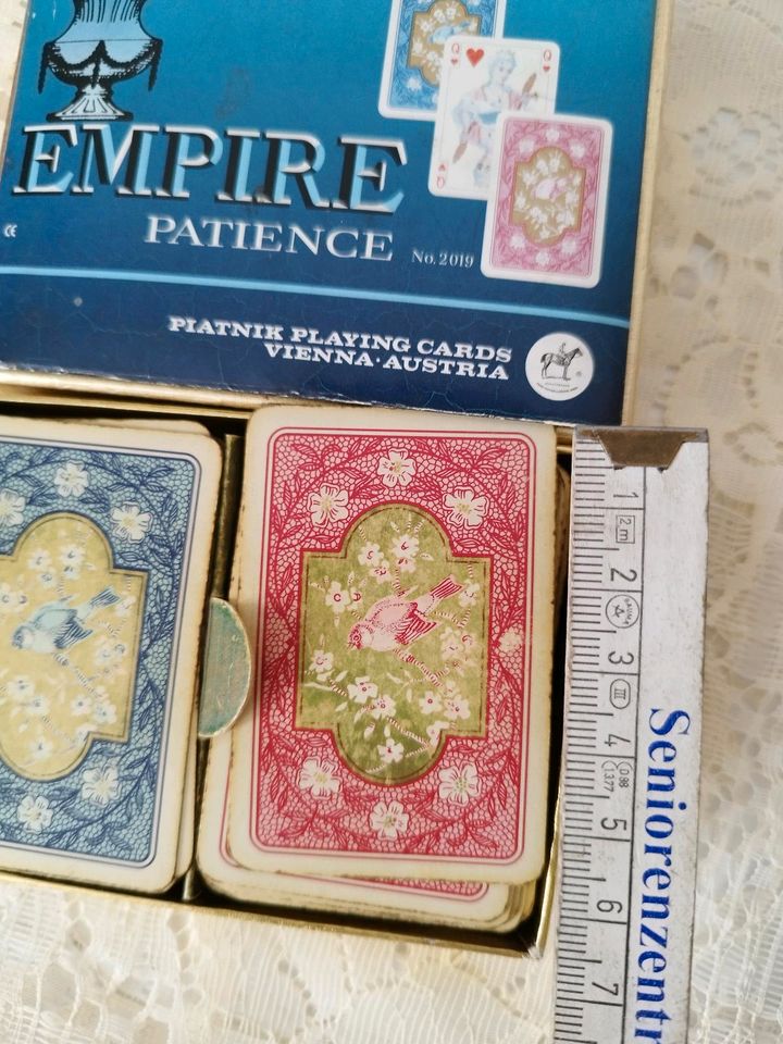Altes Kartenspiel mit 110 Karten in Bingen