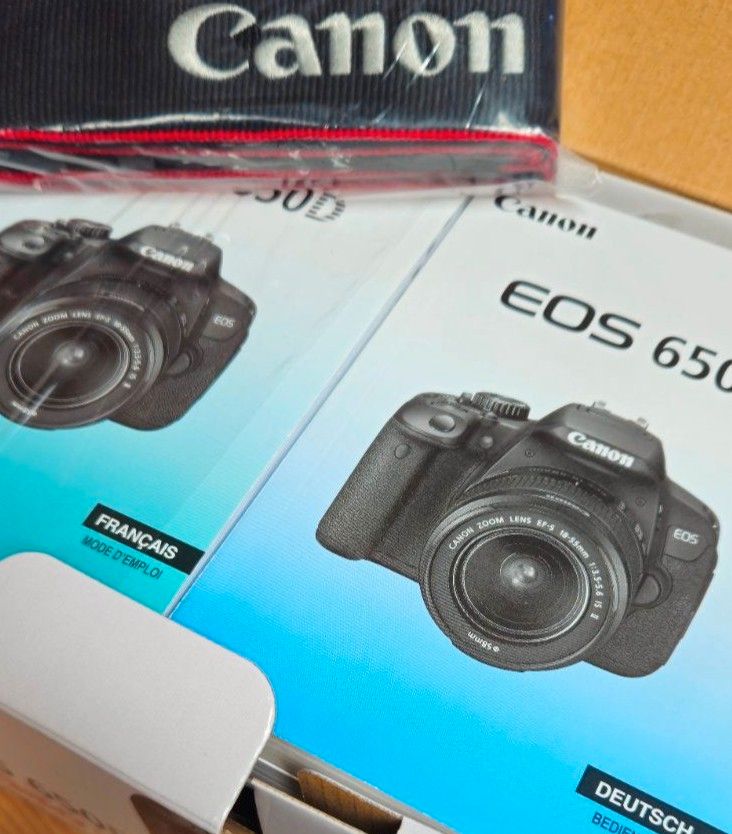 Canon EOS 650D SLR Digitalkamera (18 MP, 7,6cm (3 Zoll) Touch-Dis in Bergen auf Rügen