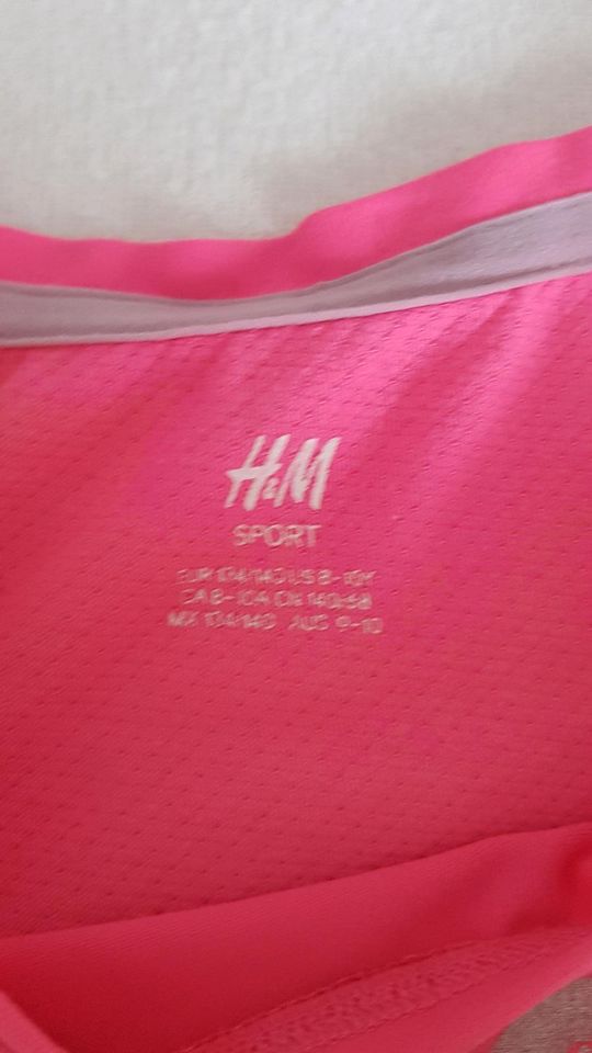 H&M Sportshirt in Eschborn