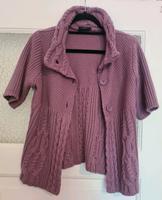 rosa/lila/flieder Strickjacke kurzarm süß große Knöpfe Berlin - Wilmersdorf Vorschau