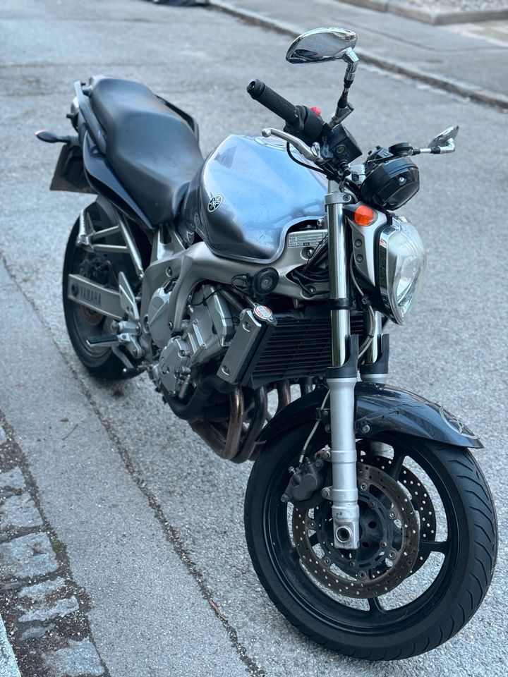 Yamaha FZ6 in München