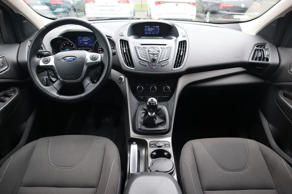 Ford Kuga 1.5 EcoBoost 4x2 Tempomat Sitzheizung Klima in Freiberg