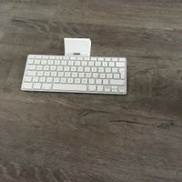 Apple iPad Keyboard Dock Bayern - Schirmitz Vorschau