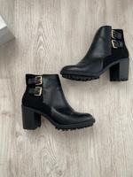 Zara Stiefeletten Ankle Boots Gr. 42 Nordrhein-Westfalen - Langenfeld Vorschau
