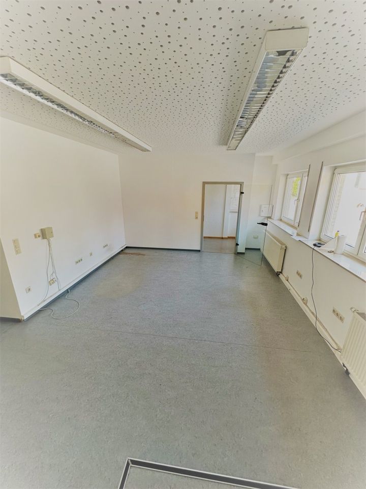 *** Gewerbeimmobilie Büro-/ Praxisräume teilbar in zentraler Lage von Ramsen ab sofort zu vermieten *** in Eisenberg 