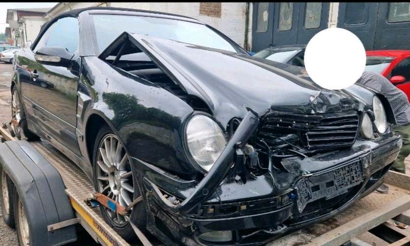 Mercedes CLK230 Cabrio Unfallschaden in Duisburg
