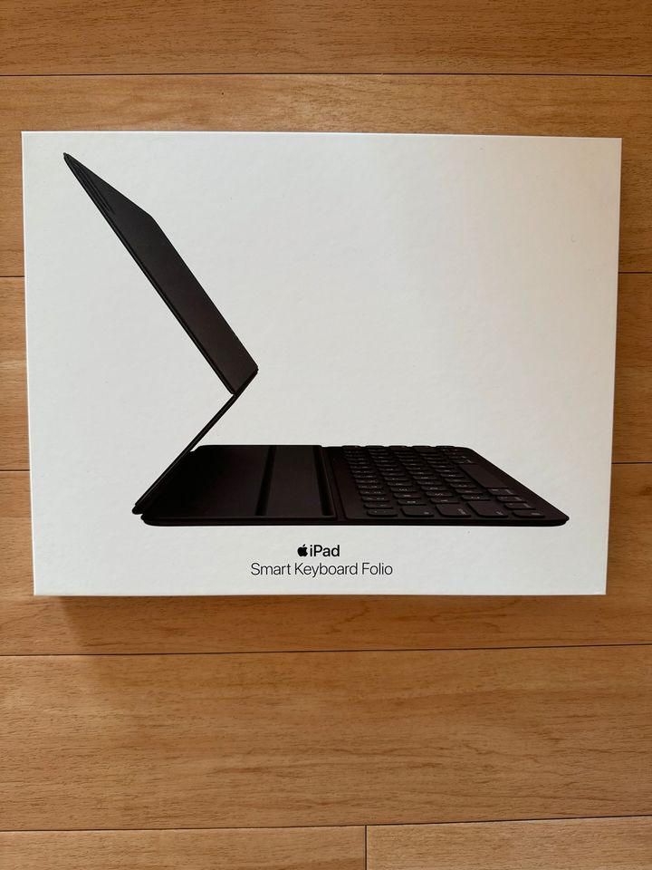 Apple iPad Smart Keyboard 12.9“ Verpackung in Leipzig
