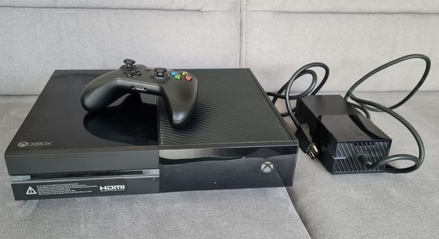 XBOX One + Kinect + Controller + Headset *Gaming *Konsole in Rheinfelden (Baden)